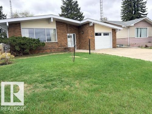 5209 45 Ave, Vegreville, AB, T9C1A2 | Card Image