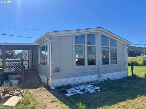 1000 N 8th St, Reedsport, OR, 97467-1467 | Card Image