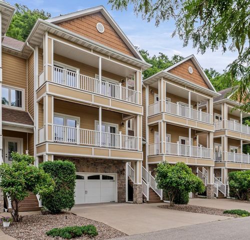 1312 Sunset Court, La Crosse, WI, 54601 | Card Image