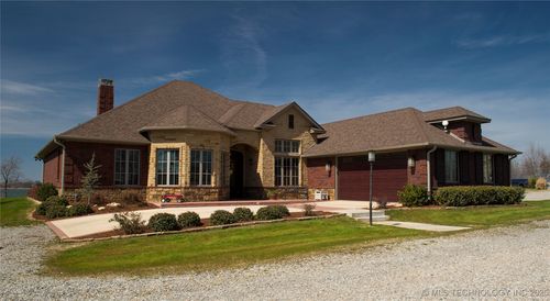 609 Lakeshore Dr, Durant, OK, 74701-8428 | Card Image