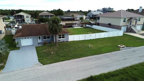 7400 Islander Ln, Hudson, FL, 34667-3921 | Card Image