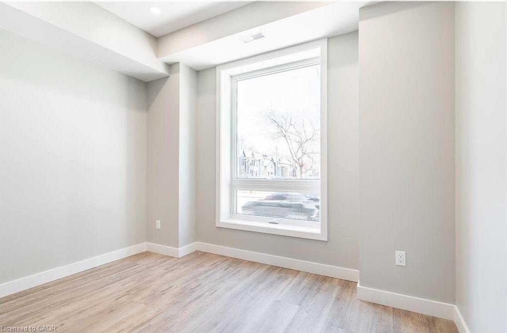 Residential Lease in Hamilton 3