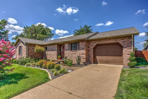 3800 Willow Bend Dr, Evansville, IN, 47710-3400 | Card Image