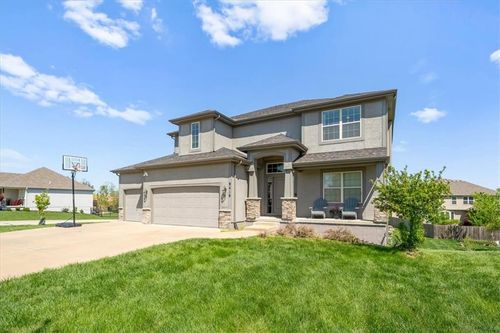 9419 N Bell St, Kansas City, MO, 64155-1232 | Card Image