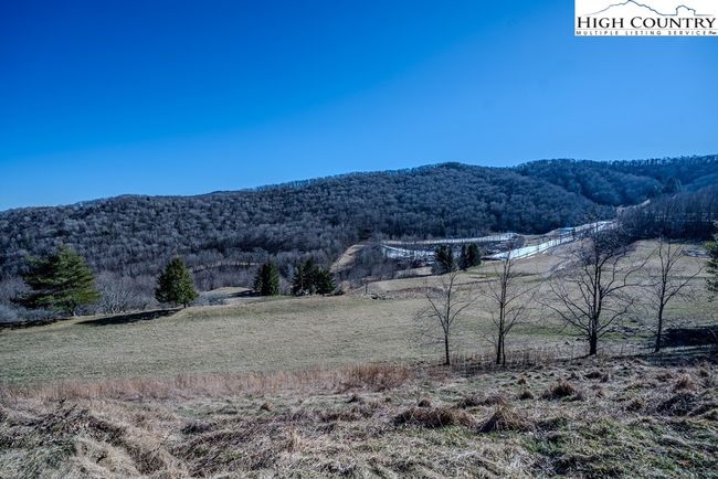 202 Cliffside Ln, House other with 4 bedrooms, 3 bathrooms and null parking in Seven Devils NC | Image 39