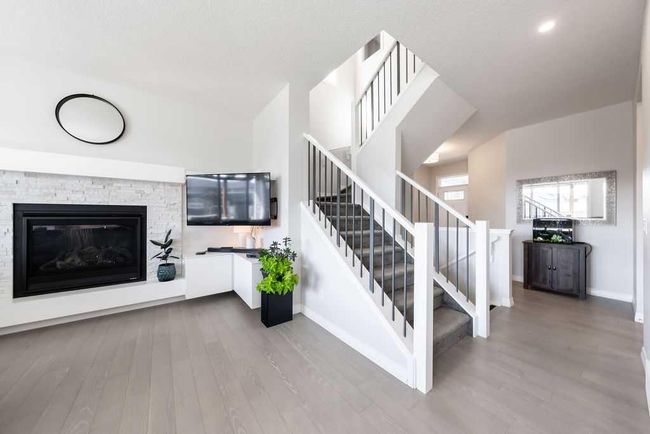 7 Sundown Cres, House other with 4 bedrooms, 4 bathrooms and 4 parking in Cochrane AB | Image 4