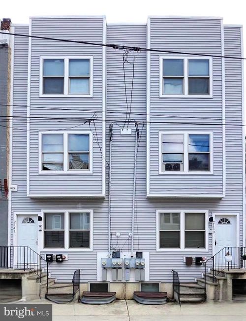 2141 N 18th St, PHILADELPHIA, PA, 19121-1626 | Card Image