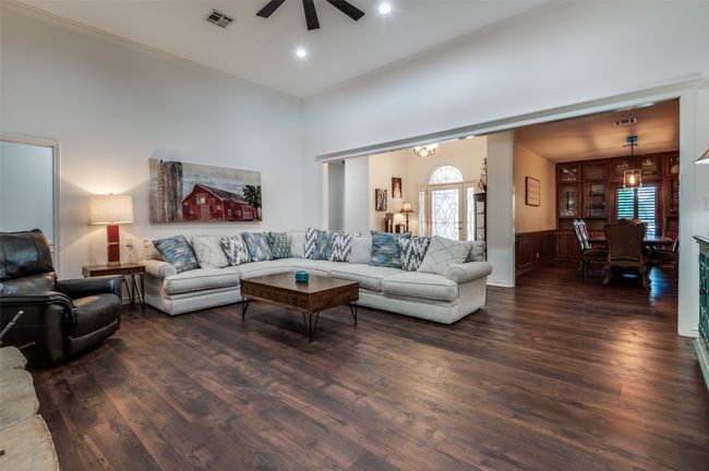 1700 Bowie Cir, House other with 3 bedrooms, 2 bathrooms and null parking in Corsicana TX | Image 10