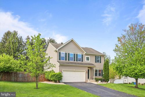 3123 King Richards Ct S, York, PA, 17408-9425 | Card Image