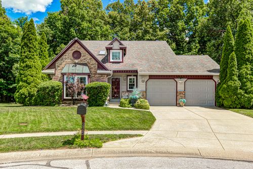275 Inland Cir, Avon, IN, 46123-8962 | Card Image
