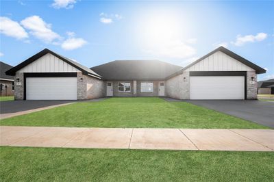 301 / 305 Woodstock Woodstock Lane, Home with 6 bedrooms, 4 bathrooms and null parking in Abilene TX | Image 1