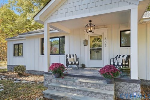 509 Chapman St, Ashland, VA, 23005-1113 | Card Image