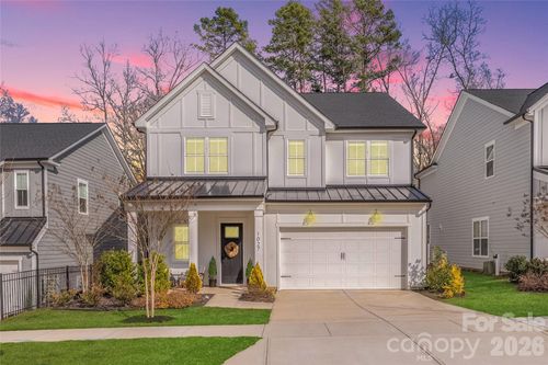 1027 Masefield Ave, Matthews, NC, 28105-5967 | Card Image