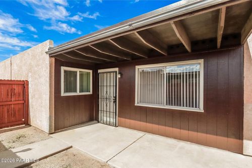 2625 N Alvernon Way, Tucson, AZ, 85712-1758 | Card Image