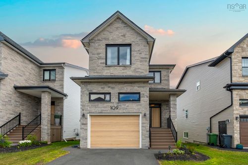 109 Puncheon Way, House with 4 bedrooms, 4 bathrooms and 3 parking in Bedford NS | Card Image