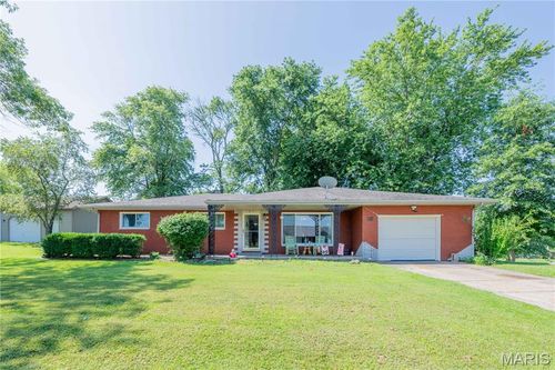 1302 Carribean Dr, Edwardsville, IL, 62025-5145 | Card Image