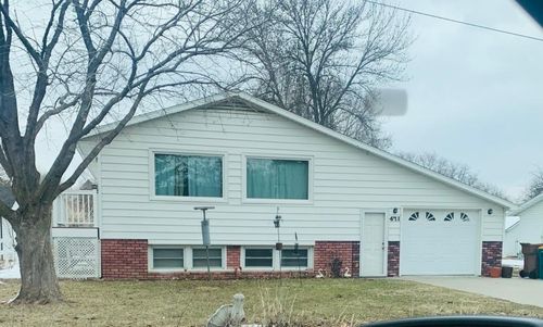 471 1st Ave Sw, Glenville, MN, 56036-8602 | Card Image