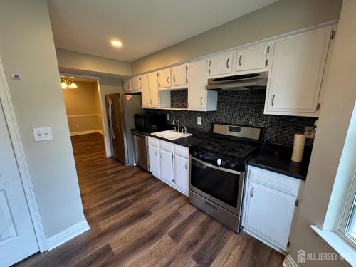 10 Cosgrove Ct, East Brunswick, NJ, 08816-5619 | Card Image
