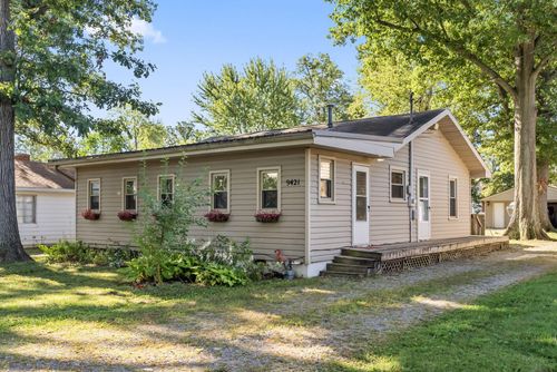 9421 Lakeshore Dr N, Huntsville, OH, 43324-9637 | Card Image