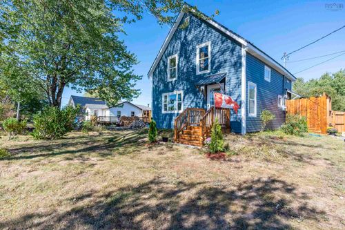 97 Station Rd, Lawrencetown Village, NS, B0S1M0 | Card Image