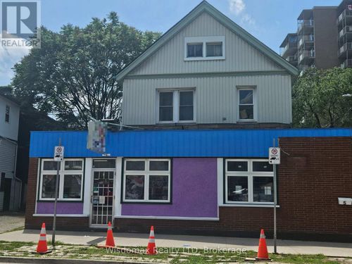 5 Court St, St Catharines, ON, L2R4R3 | Card Image