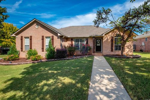 170 Diamond Pointe Dr, Maumelle, AR, 72113-6025 | Card Image