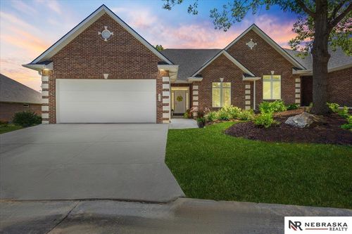 6418 Lone Tree Dr, Lincoln, NE, 68512-2402 | Card Image