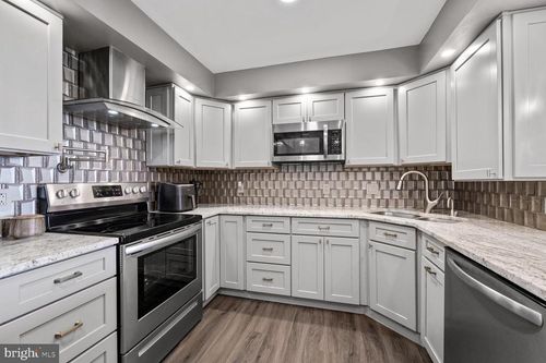 unit-1129-3800 Powell Ln, FALLS CHURCH, VA, 22041-3672 | Card Image