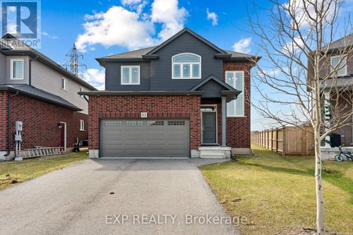 33 Cinnamon St, Thorold, ON, L2V0H6 | Card Image