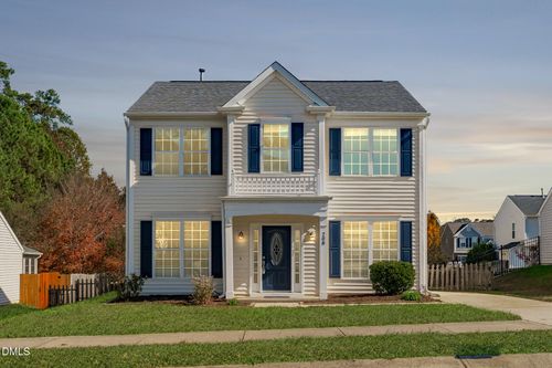 208 N Weststone Blvd, Fuquay-Varina, NC, 27526-6912 | Card Image