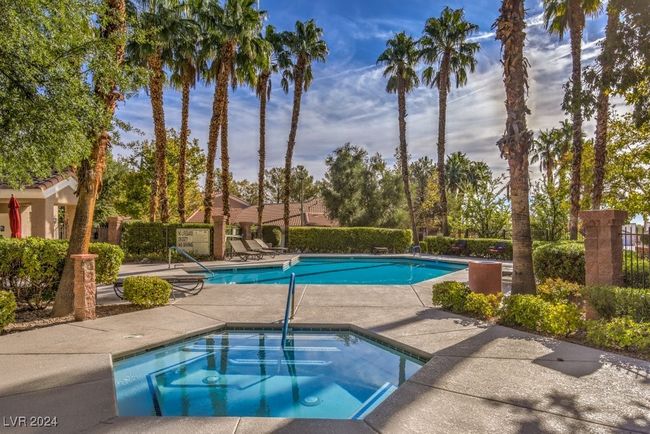 UNIT-101 - 1900 Summer Pine Ct, Townhouse with 3 bedrooms, 3 bathrooms and null parking in Las Vegas NV | Image 4