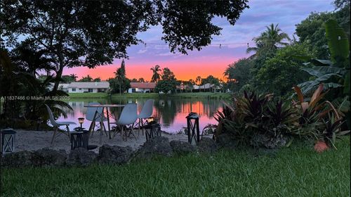 6381 Falconsgate Ave, Davie, FL, 33331-2935 | Card Image