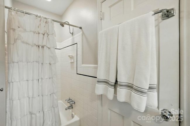 2025 Sagamore Rd, House other with 4 bedrooms, 3 bathrooms and null parking in Charlotte NC | Image 20