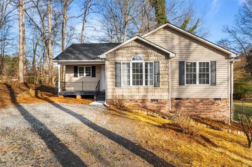 3528 Lamp Light Dr, Randleman, NC, 27317-9593 | Card Image