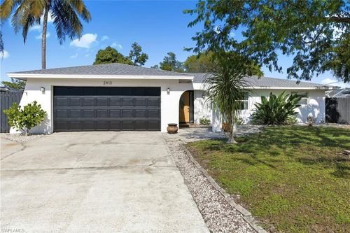2413 Woodland Cir, FORT MYERS, FL, 33907-5814 | Card Image