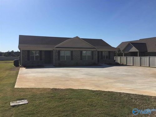 26074 Capshaw Rd, Athens, AL, 35613-7430 | Card Image