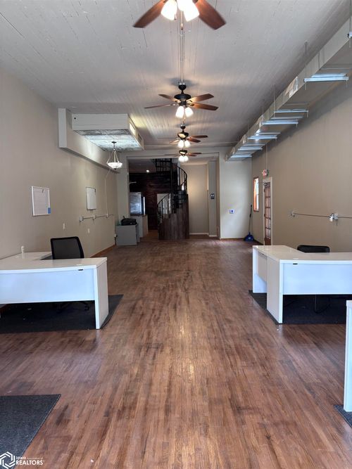 542 2nd St, Traer, IA, 50675-1139 | Card Image