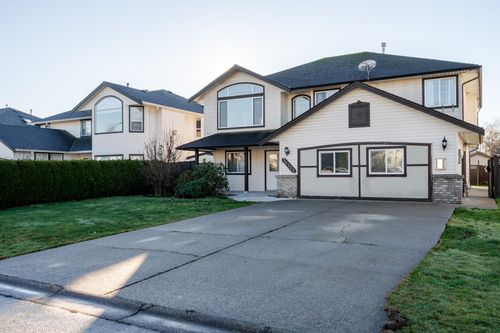 34732 7th Ave, Abbotsford, BC, V2S8C4 | Card Image