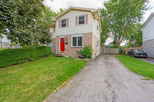 35 Rosamond Cres, London, ON, N6E2M6 | Card Image