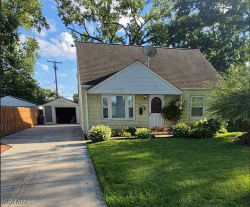 15617 Leigh Ellen Ave, Cleveland, OH, 44135-1339 | Card Image