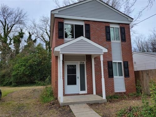 1324 W 38th St, Norfolk, VA, 23508-2334 | Card Image