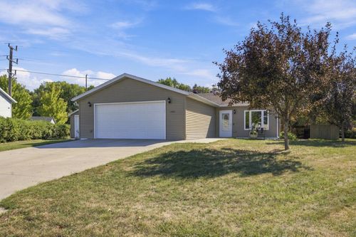 1706 12th St N, Wahpeton, ND, 58075-3154 | Card Image