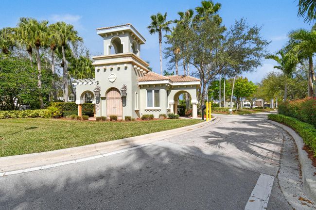 1277 Leonardo Cir, House other with 3 bedrooms, 2 bathrooms and null parking in Port Saint Lucie FL | Image 39