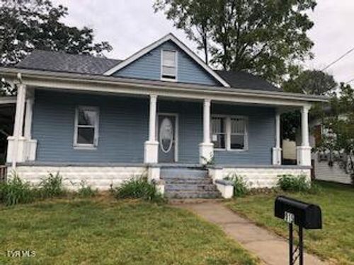 915 Sayers St, Marion, VA, 24354-4125 | Card Image