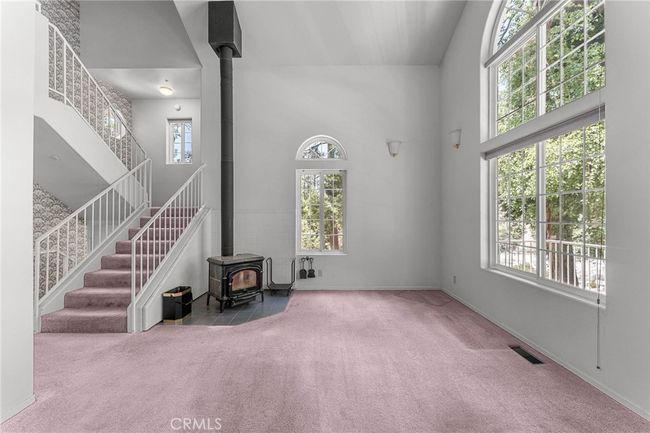 Living Room | Image 32