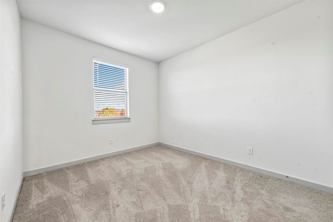 View of carpeted empty room | Image 30