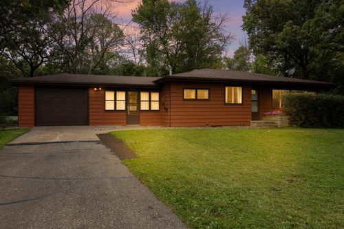 29975 County 2 Blvd, Frontenac, MN, 55026-1052 | Card Image