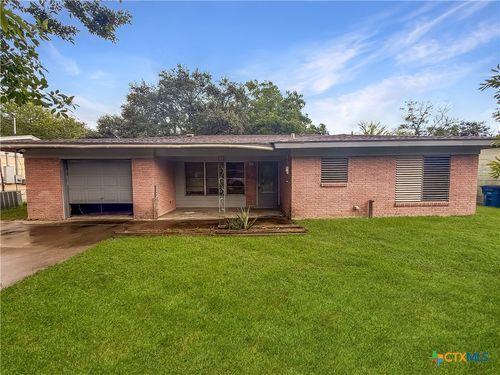 214 Crockett Street, Port Lavaca, TX, 77979 | Card Image