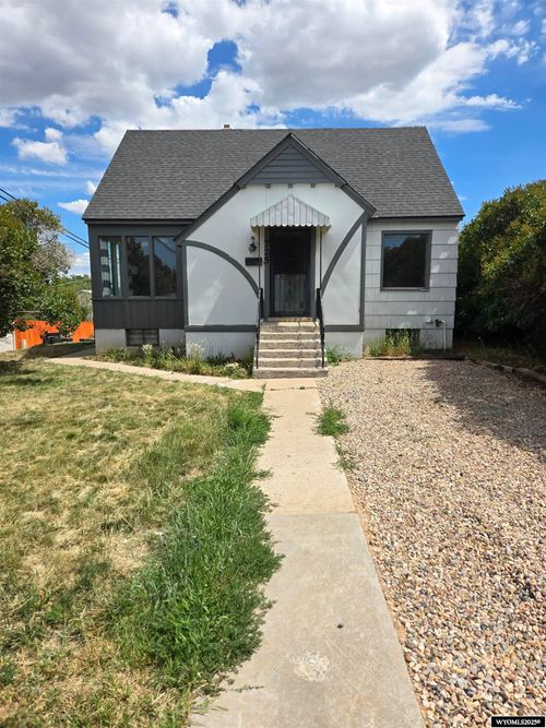 725 12th St, Evanston, WY, 82930-3244 | Card Image