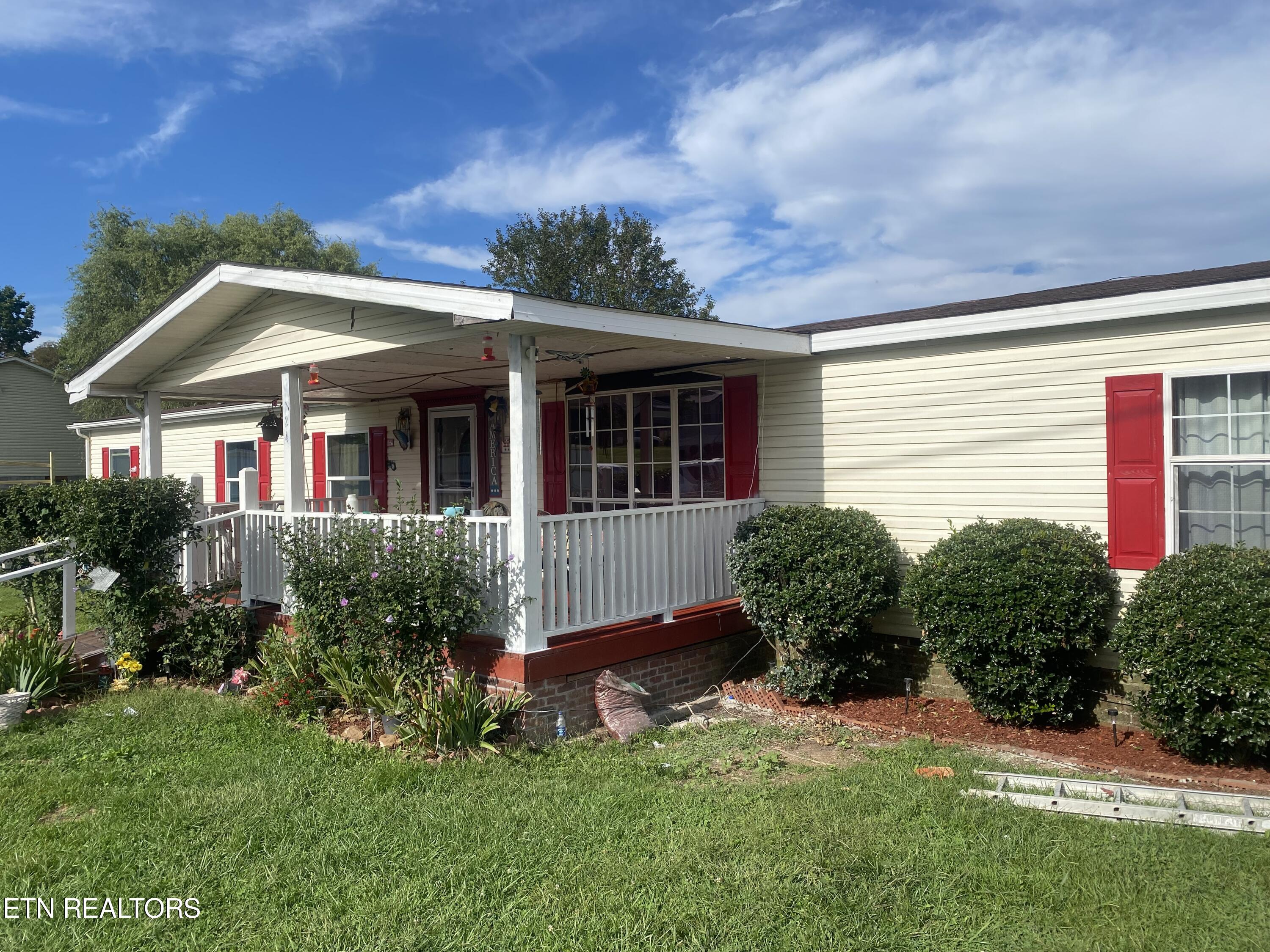 Tasha Ln, Tazewell, TN 37879